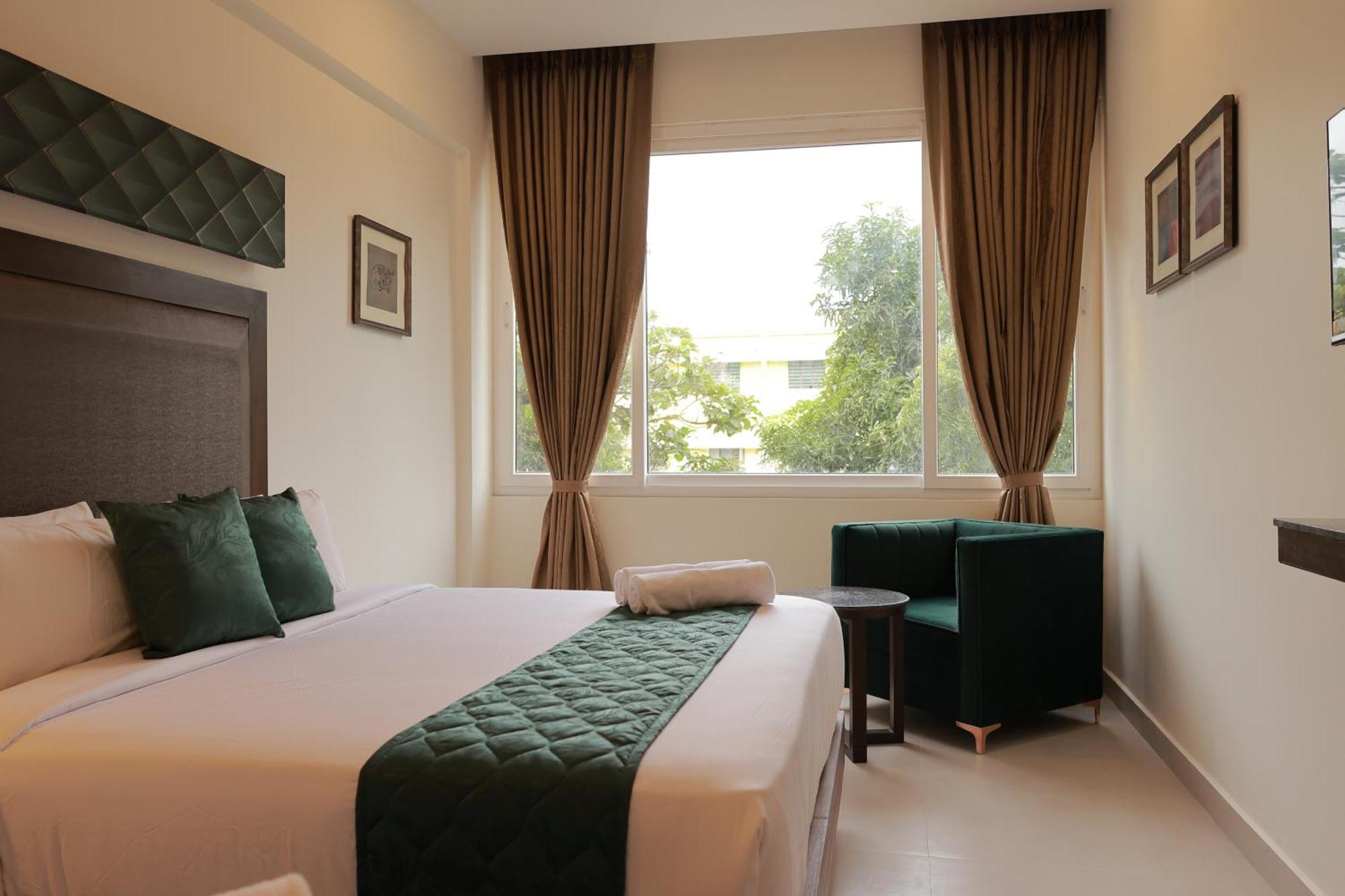 Hotel Aavudai Grand Aralvaimozhi Luaran gambar
