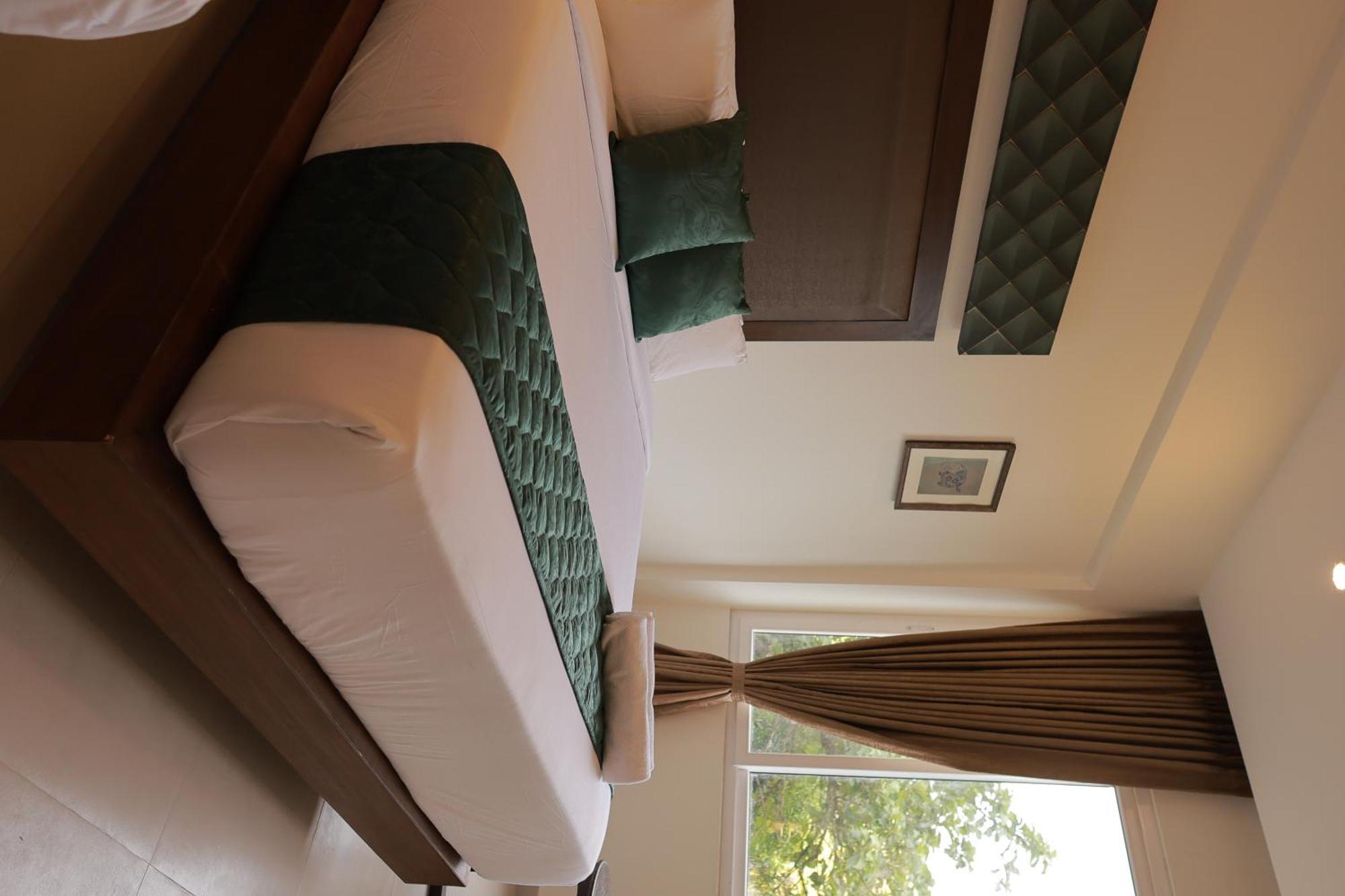 Hotel Aavudai Grand Aralvaimozhi Luaran gambar