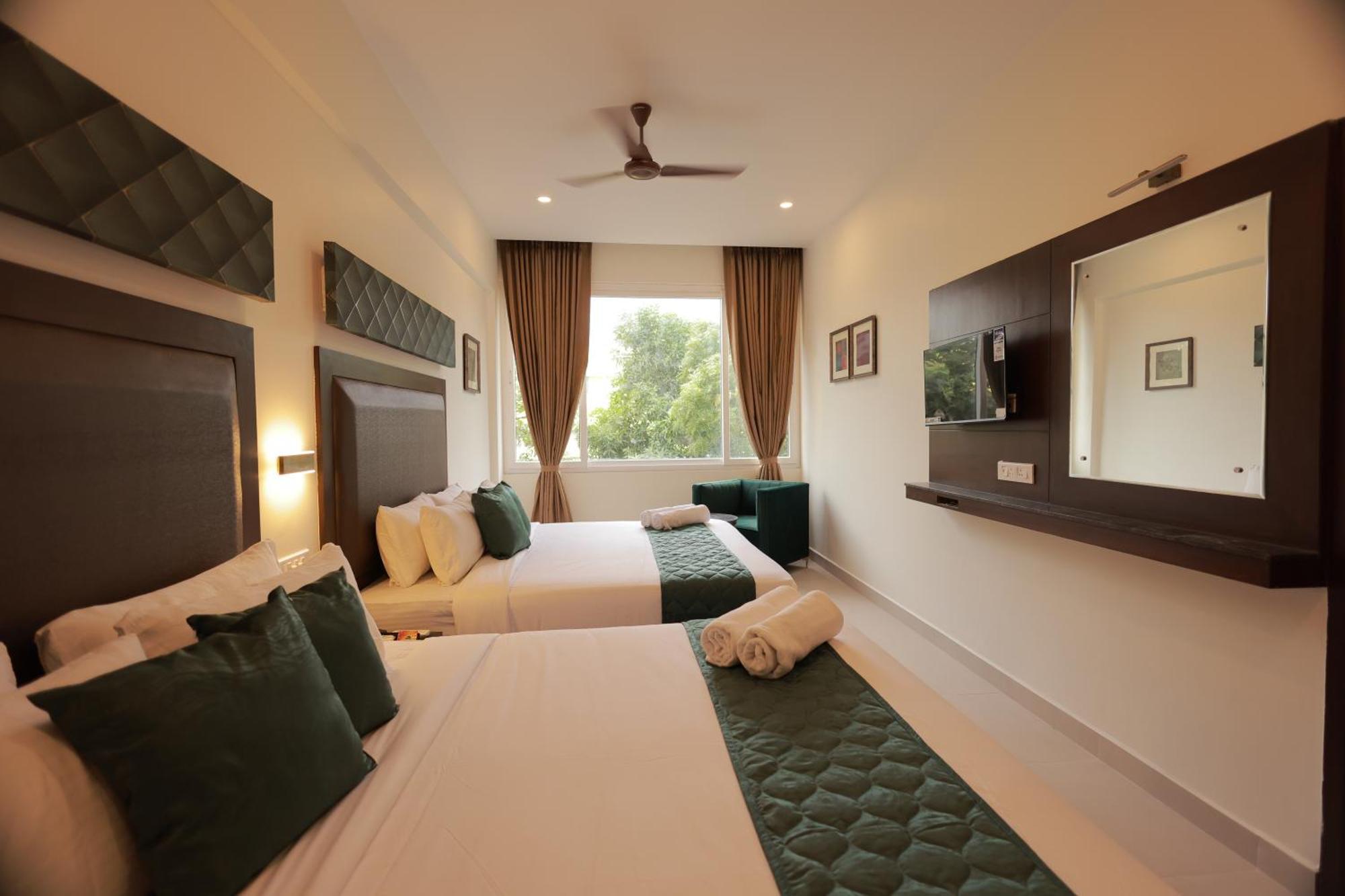 Hotel Aavudai Grand Aralvaimozhi Luaran gambar